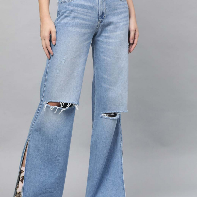 Women Blue Flared Mid-Rise Slash Knee Stretchable Jeans